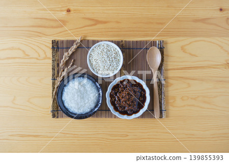 Salt koji, soy sauce koji, and rice koji Salt koji, soy sauce koji, and rice koji 139855393