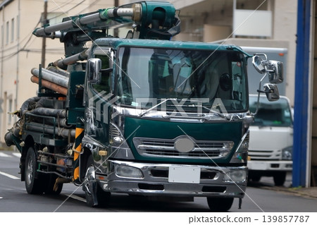 Concrete pump car 139857787