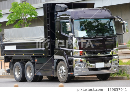 Dump truck Dump truck 139857941