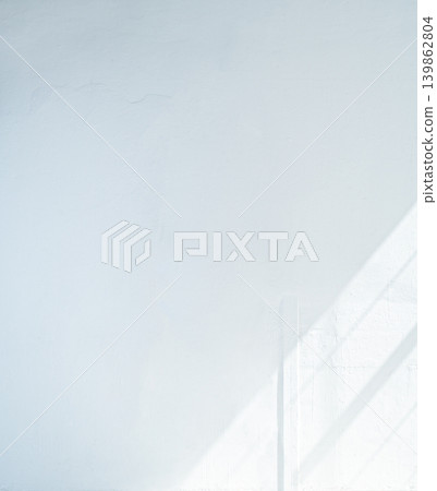 Abstract white wall background at sunny day Abstract white wall background at sunny day 139862804