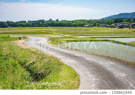 The tranquil rural landscape of Oku-Biwako, Makino-cho, Takashima City, Shiga Prefecture The tranquil rural landscape of Oku-Biwako, Makino-cho, Takashima City, Shiga Prefecture 139862849