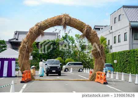 京都城南宮:汽車形草環傳遞儀式 京都城南宮:汽車形草環傳遞儀式 139863626