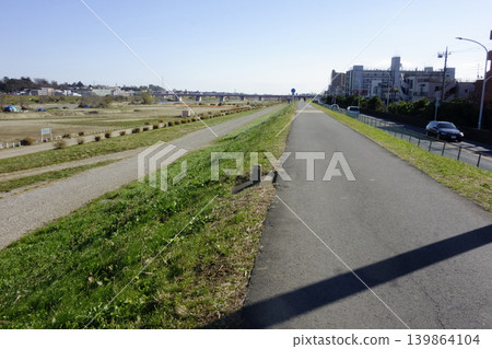 從二子新地眺望玉川河堤 從二子新地眺望玉川河堤 139864104