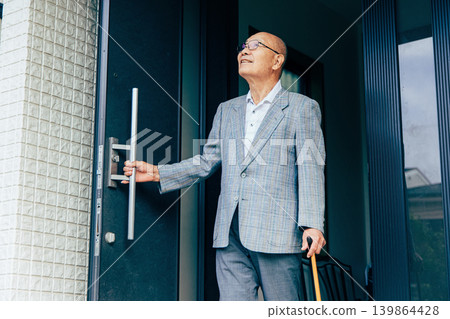 Senior men attracting canes 139864428