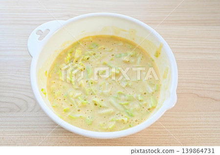 大阪燒麵糊裡加了高麗菜 139864731
