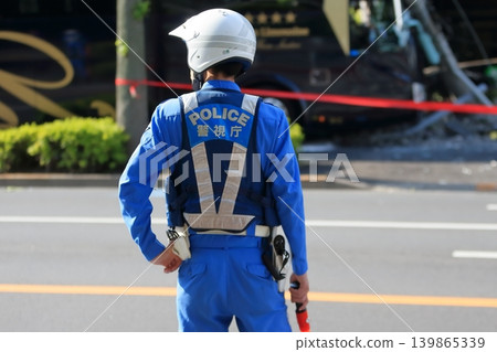 交警指揮交通(交警隊) 交警指揮交通(交警隊) 139865339