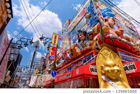 Shinsekai in Minami, Osaka: Tsutenkaku Tower and Billiken Shinsekai in Minami, Osaka: Tsutenkaku Tower and Billiken 139865888