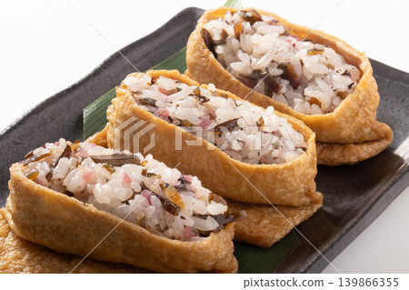 Inari sushi (Rishiri kelp, plum) 139866355