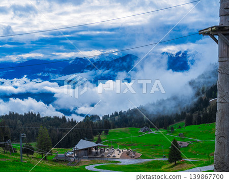 Mount Pilatus overlooking Lake Lucerne in Switzerland 139867700
