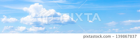 夏日藍天白雲的簡單風景 夏日藍天白雲的簡單風景 139867837