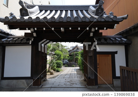 京都市上京區禦念寺大門一景。 139869838