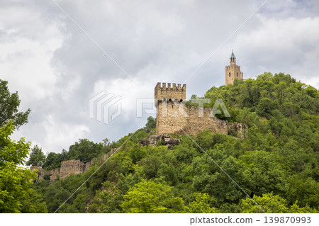 famous medieval fortress  139870993