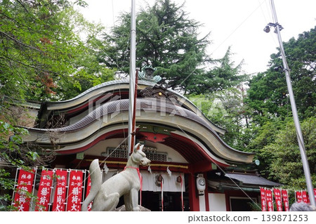 東京新宿區西早稻田三丁目水天稻荷神社的景色。 東京新宿區西早稻田三丁目水天稻荷神社的景色。 139871253