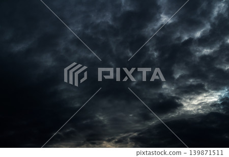 Cloud Storm Sky Dark Rain Lightning Thunder Stoumy Typhoon Nature Light Scene Rainy Atmosphere Damage Effect Carbon dioxide Dust Air pollution 2.5 Pm, Texture Nature Windstorm Weather Skyscapte. 139871511