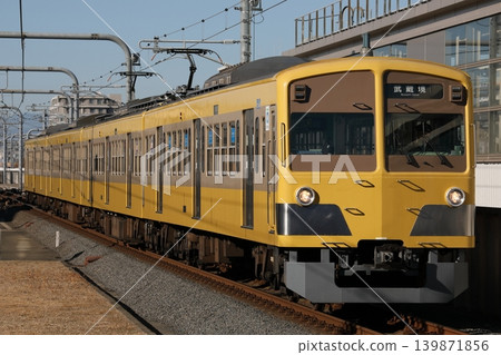 Seibu Tamagawa Line New 101 series 249F in two-tone livery entering Musashi-Sakai Station. Seibu Tamagawa Line New 101 series 249F in two-tone livery entering Musashi-Sakai Station. 139871856