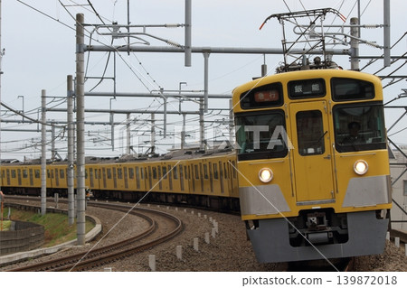 西武新2000系列車運行於所澤~西所澤之間 西武新2000系列車運行於所澤~西所澤之間 139872018