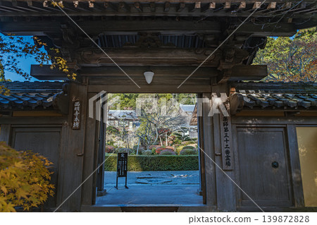 滋賀縣清明寺大門前的景色 滋賀縣清明寺大門前的景色 139872828