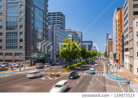 伏見的街道兩旁林立著摩天大樓（愛知縣名古屋市） 139873523