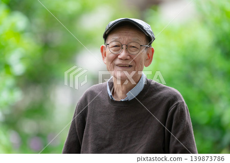 Senior man portrait 139873786