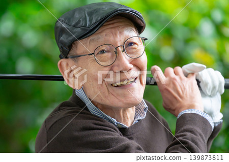 老年男子肖像，高爾夫 139873811
