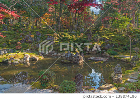 滋賀縣清明寺風景庭園的秋景 滋賀縣清明寺風景庭園的秋景 139874196