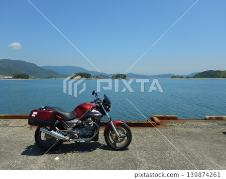 小豆島：大海和摩托車 139874261