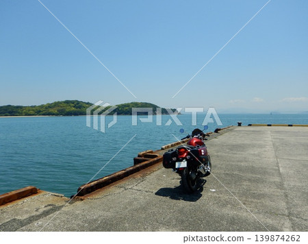 小豆島：大海和摩托車 139874262