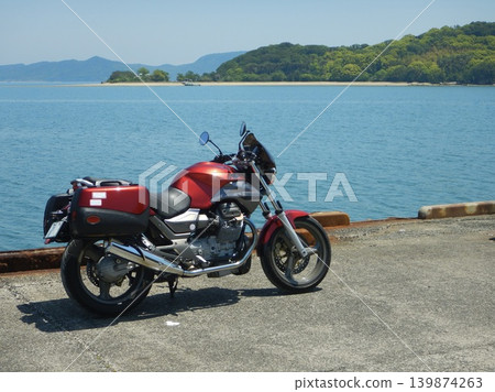 小豆島：大海和摩托車 139874263