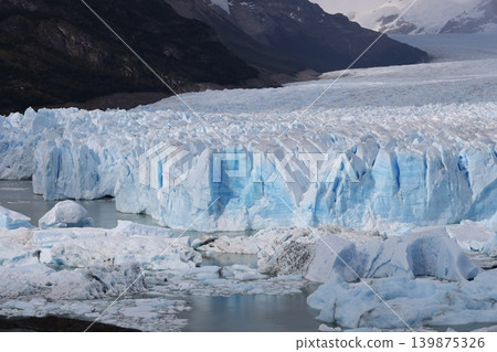 [Argentina] Perito Moreno Glacier 139875326