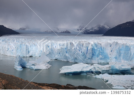 [Argentina] Perito Moreno Glacier 139875332