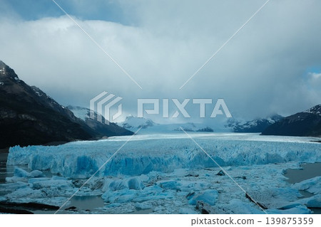 [Argentina] Perito Moreno Glacier 139875359