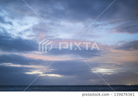 Comet Lemon and a sunset-lit beach (Autumn, Celestial object) Comet Lemon and a sunset-lit beach (Autumn, Celestial object) 139876361
