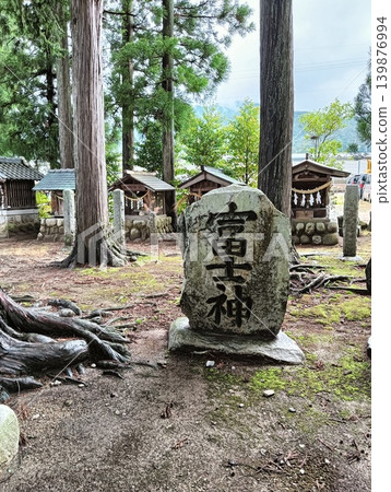 一座紀念碑 一座紀念碑 139876994