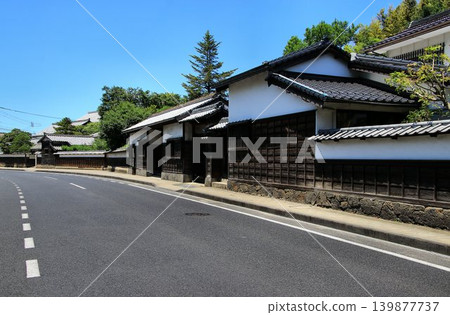 Facing the moat of the national treasure castle tower, Matsue Castle... [Shiomi Nawate] 139877737