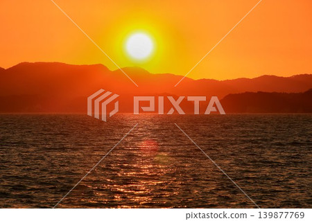 Evening view of Matsue and Izumo dyed in madder red ... Sunset "Lake Shinji" 139877769
