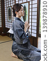 A young woman in a yukata 139878910