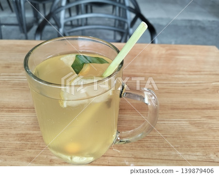 Traditional Indonesian Wedang Jahe in Glass Mug 139879406