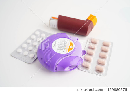 Bangkok, Thailand May 4, 2026 Asthma and chronic obstructive pulmonary disease COPD, metered dose inhaler MDI. Bangkok, Thailand May 4, 2026 Asthma and chronic obstructive pulmonary disease COPD, metered dose inhaler MDI. 139880876