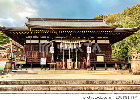 神戶市東灘區柚流羽神社正殿正面圖。 神戶市東灘區柚流羽神社正殿正面圖。 139881487