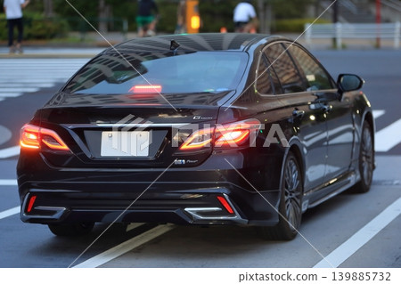 黑色國產轎車 黑色國產轎車 139885732