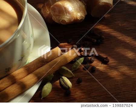 一杯印度奶茶和香料 一杯印度奶茶和香料 139887024