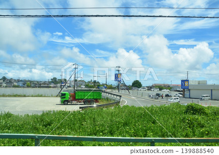 JR東日本東北本線從小哥田站到仙台站的沿途風景。 JR東日本東北本線從小哥田站到仙台站的沿途風景。 139888540