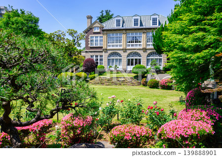 Hatoyama Hall, Bunkyo Ward, Tokyo: Courtyard, Spring Rose Season Hatoyama Hall, Bunkyo Ward, Tokyo: Courtyard, Spring Rose Season 139888901