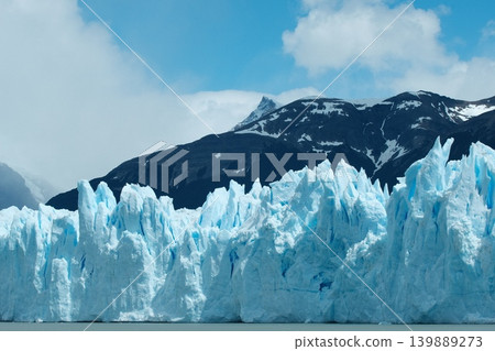 [Argentina] Perito Moreno Glacier from a boat 139889273