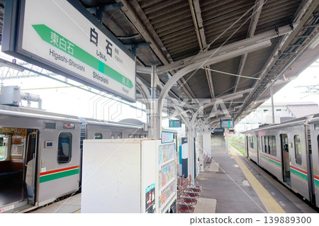 Scenery along the JR East Tohoku Main Line, from Sendai Station to Shiroishi Station. Scenery along the JR East Tohoku Main Line, from Sendai Station to Shiroishi Station. 139889300