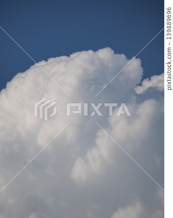 Fluffy white clouds Fluffy white clouds 139889696