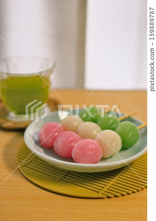 看起來很美味的三色團子 139889787