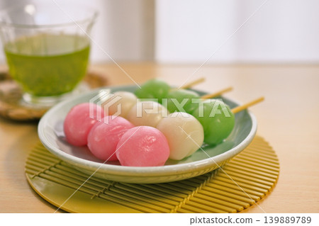 看起來很美味的三色團子 139889789