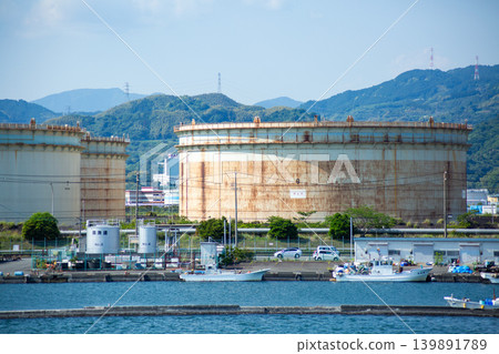 Industrial complex in the port area of Shimizu, Shizuoka Prefecture Industrial complex in the port area of Shimizu, Shizuoka Prefecture 139891789