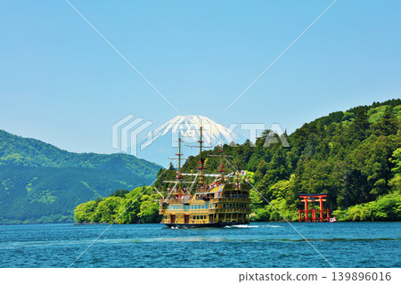 Early summer in Hakone: blue skies, pirate ships and Mt. Fuji Early summer in Hakone: blue skies, pirate ships and Mt. Fuji 139896016